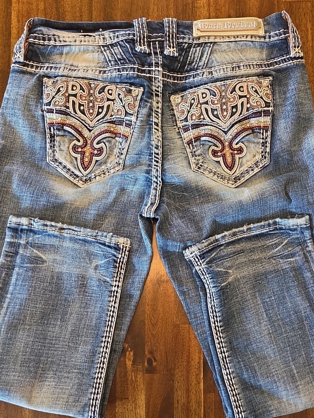 Rock Revival Women's Light Blue Embroidered Pocket Easy Crop Jeans